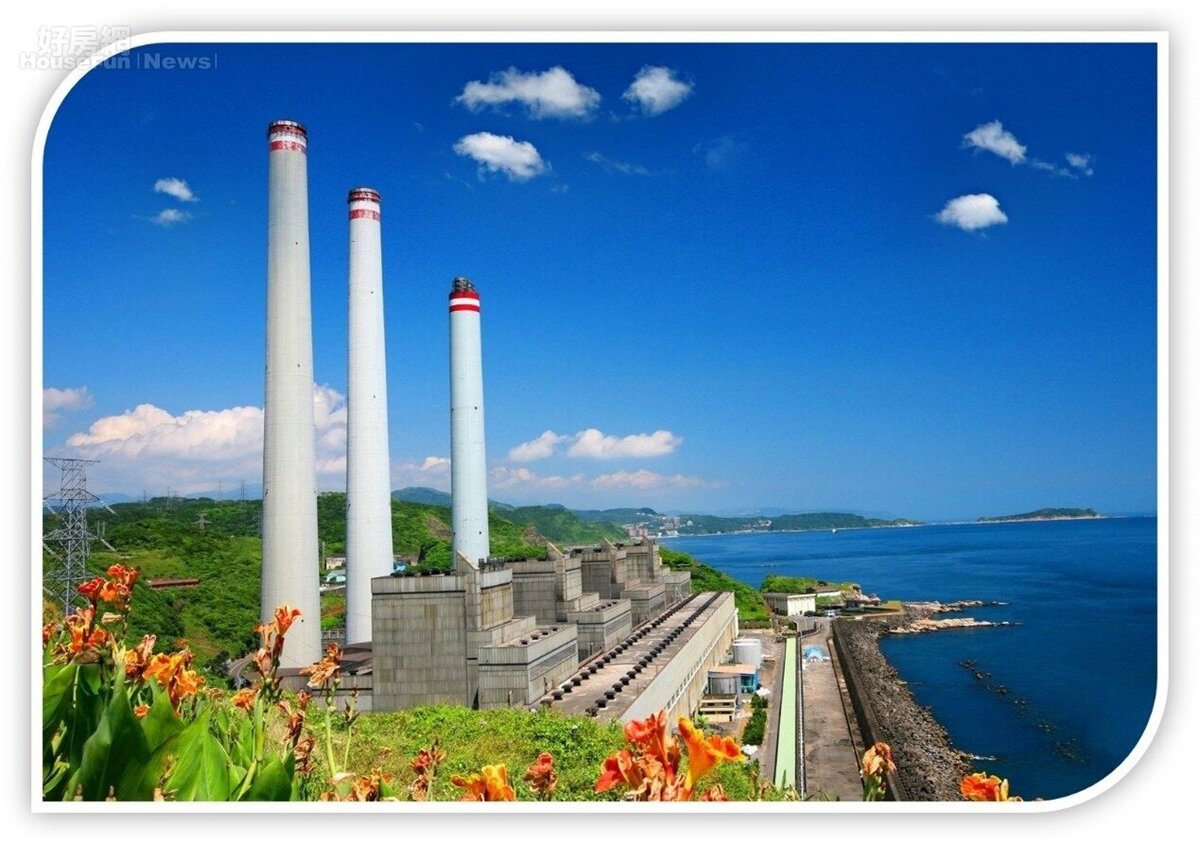 台電協和電廠將改建四接，被稱為「基隆三柱香」的煙囪，有逾50年歷史，圖／台灣電力公司