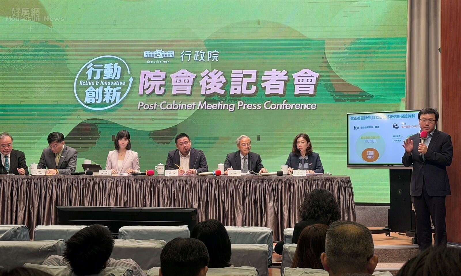行政院召開會後記者會，國土署長蔡長展進行報告。圖／內政部提供