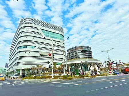 
高雄車站商業大樓、旅館大樓陸續完工，招商進度受到外界關注。（本報資料照片）
