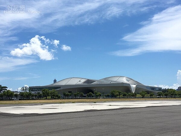 衛武營國家表演藝術中心可望於明年10月啟用,並展開3個月的試營運。(HF提供)