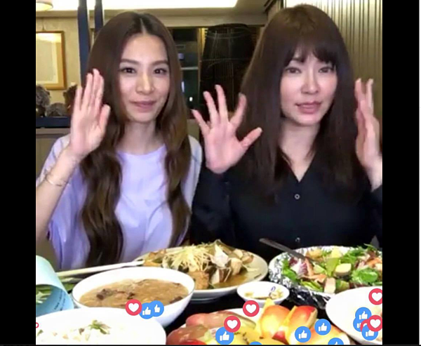 唐立淇日前與田馥甄一起在臉書直播,吸引2.6萬名網友同時觀看。(圖/擷取自唐立淇臉書)