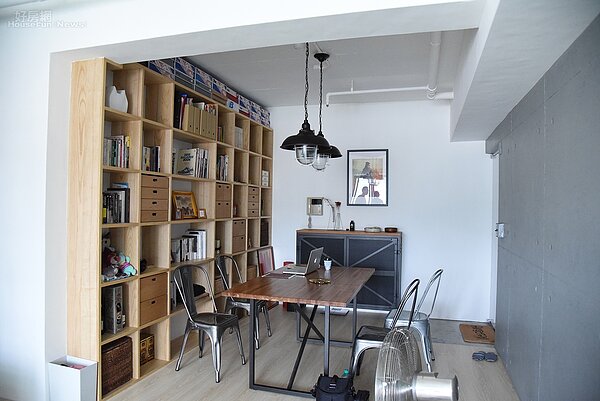 新北市一對年輕情侶打造日系工業風小窩(圖/Melody Huang拍攝)