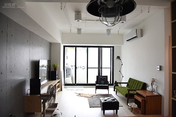 新北市一對年輕情侶打造日系工業風小窩(圖/Melody Huang拍攝)