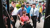 屏東身障搭車　博愛卡嗶了就上