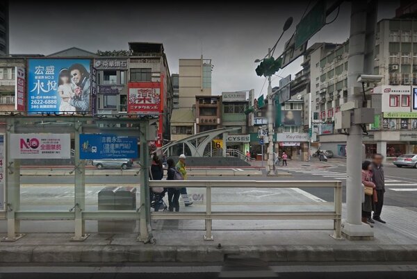 信義永康街口公車站牌。（翻攝自google map）