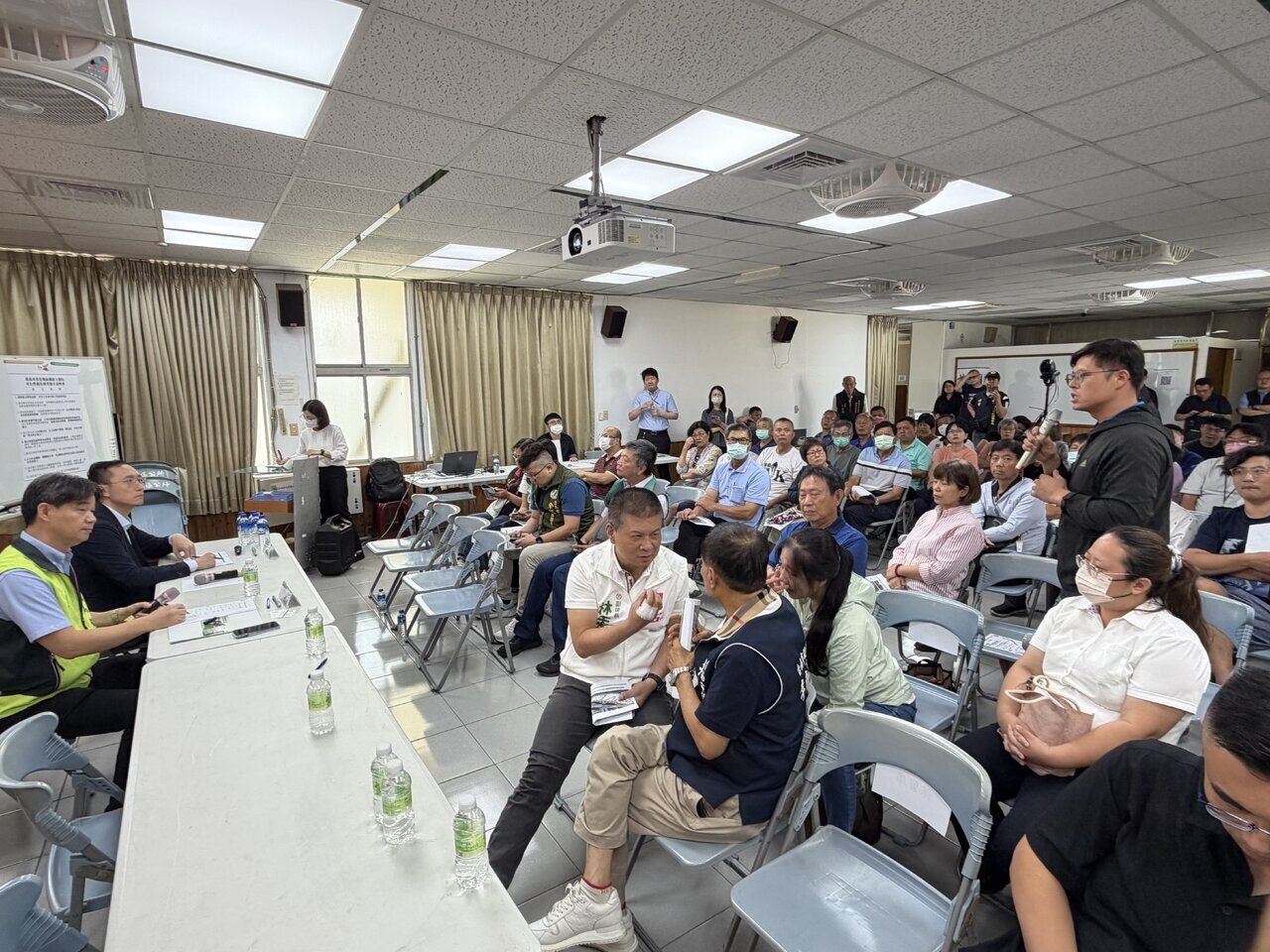 台南善化火車站規畫高架改建,影響未來地方發展巨大,市府交通局昨開可行性說明會。記者周宗禎/攝影