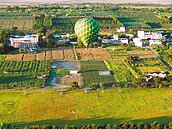 熱氣球降落農地　台東縣府願付費