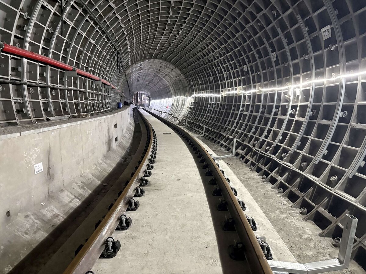 萬大線一期軌道混凝土道床施築完成。圖/台北市捷運局提供
