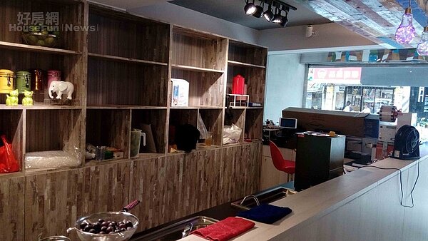 7.工作區以簡單為主要訴求,設備都是全新添購。