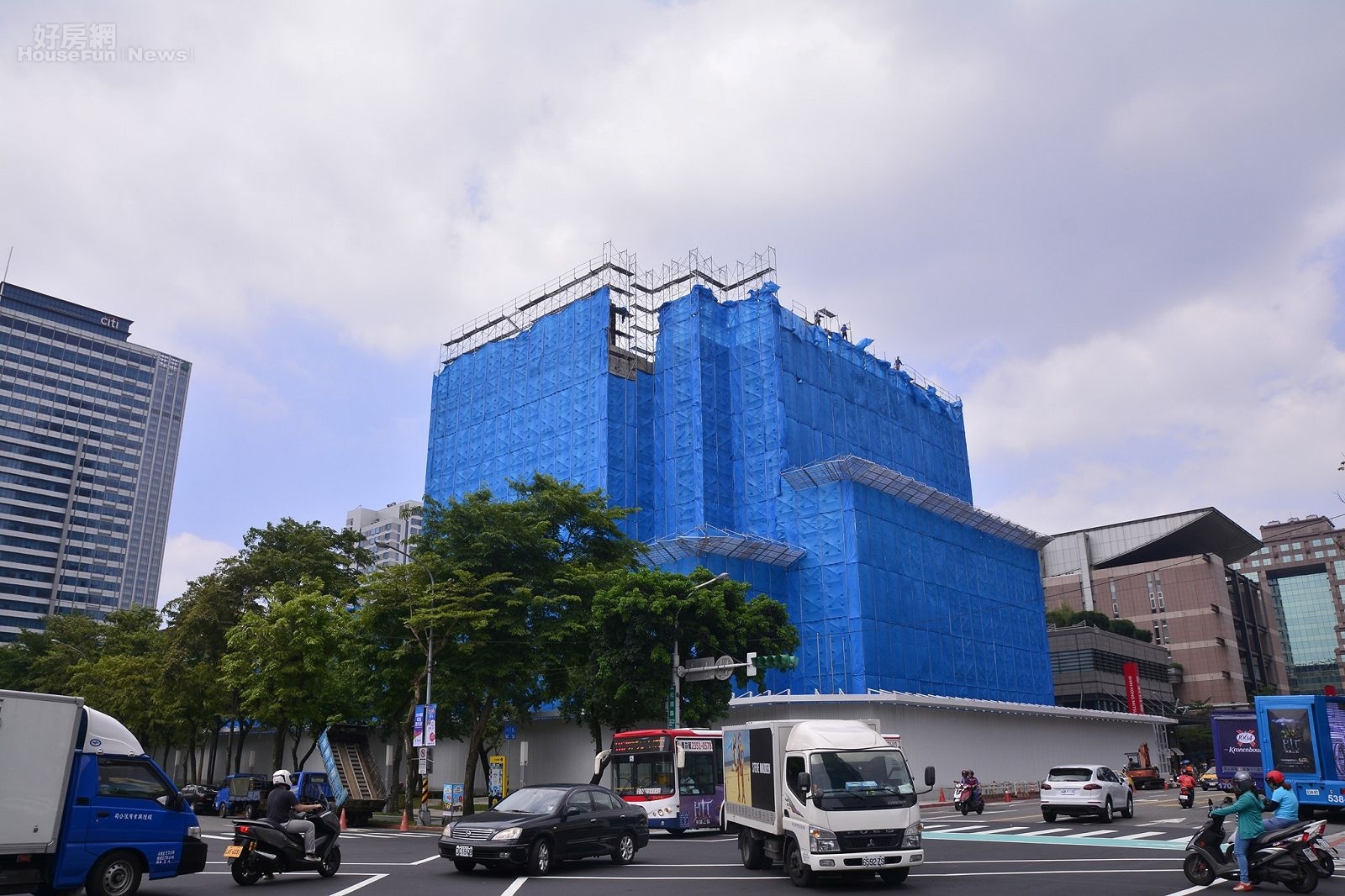 信義A7由碩河開發詹偉立偕同大陸建設張良吉打造Taipei Sky Tower飯店、商場大樓。（好房網News記者 陳韋帆／攝影）