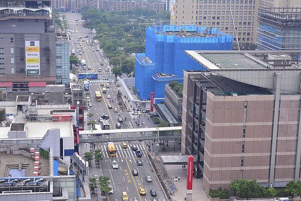 信義A7由碩河開發詹偉立偕同大陸建設張良吉打造Taipei Sky Tower飯店、商場大樓。(好房網News記者 陳韋帆/攝影)