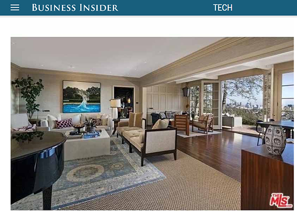 豪宅影寬敞的客廳，窗戶外面就是美麗的景緻。（圖／擷取自Business Insider）