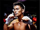 亮哲買房粉絲露底價　差點用上「肌情」