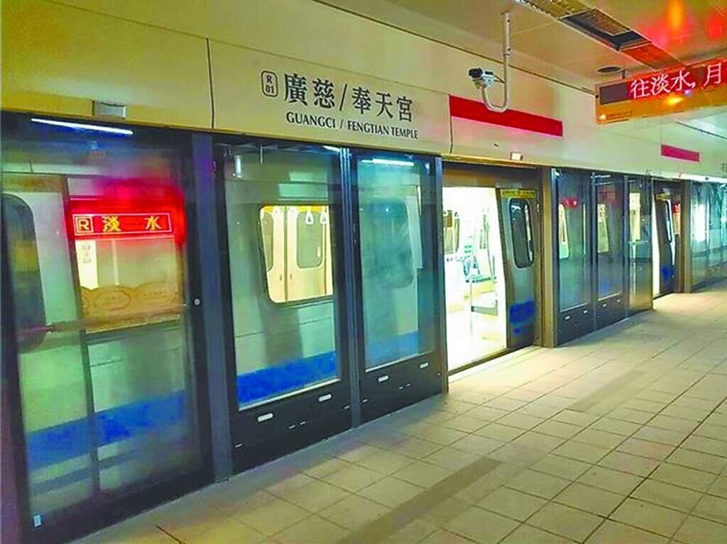 台北市捷運局長鄭德發23日說明台北捷運信義線東延進度,預計8月底通車。圖/台北市捷運局提供