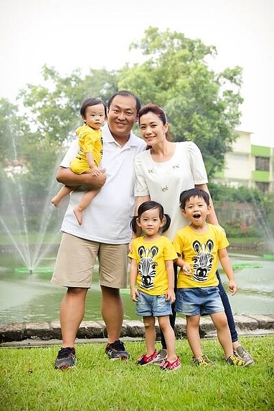 柯以柔搬新家被酸炒房、炫富,霸氣回嗆酸民「你懂什麼是換屋?」。(翻攝自柯以柔臉書)