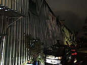 林口家具行倉儲起火　燒光500坪廠房