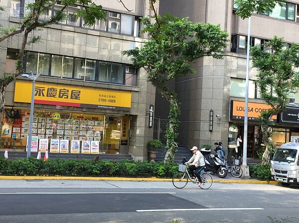 永慶房屋 永慶 房仲 門市 店頭 (好房網news林美欣攝影)