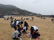 今年淨灘清出4萬公斤垃圾　9成是塑膠