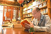 不賣書、只換書　有機書店閱讀夢