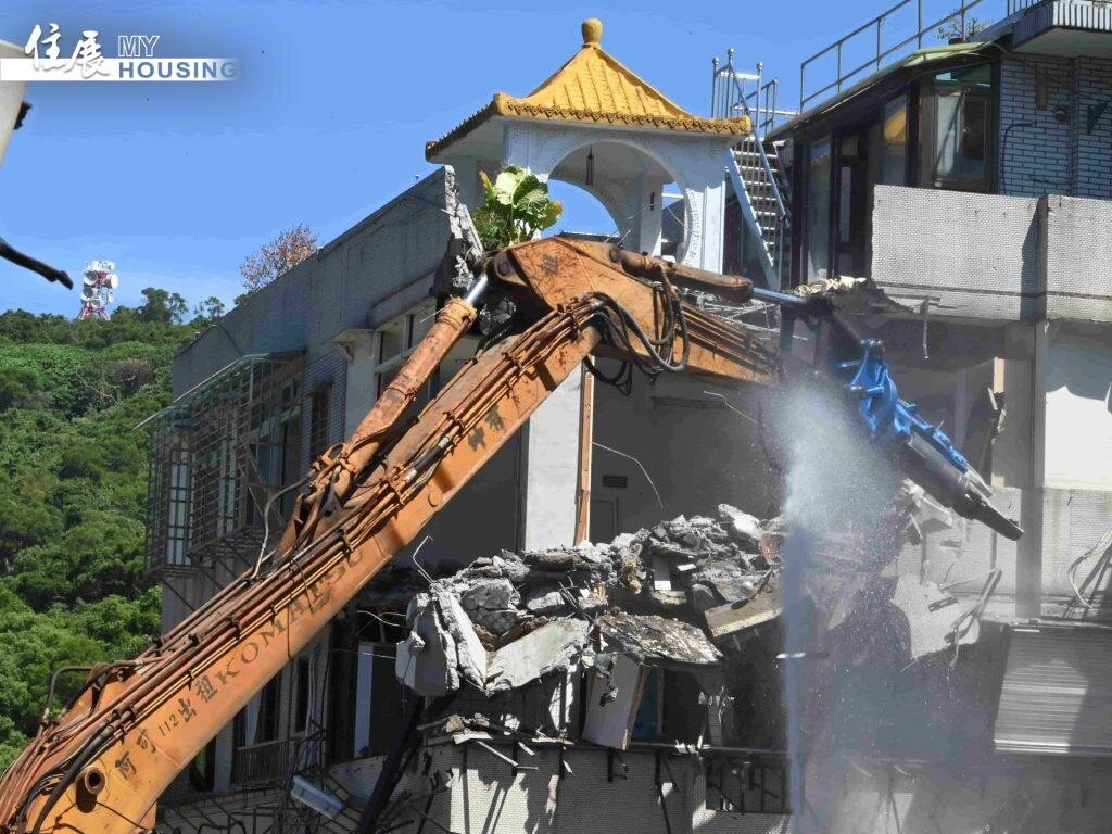 基泰大直坍塌事故發生後,受損建物陸續進行拆除作業。資料照