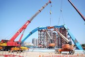 台1替進度大幅超前　明年上半年完工　鳳岡路銜接匝道接力