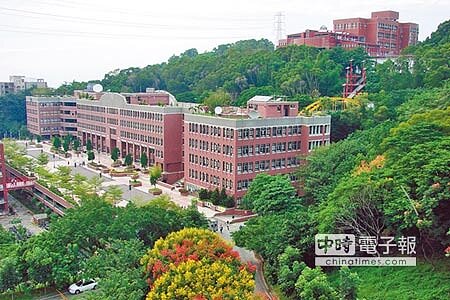 
大葉大學位處參山國家風景區，獲評為全國前50大綠色大學之一。（鐘武達攝）
 
