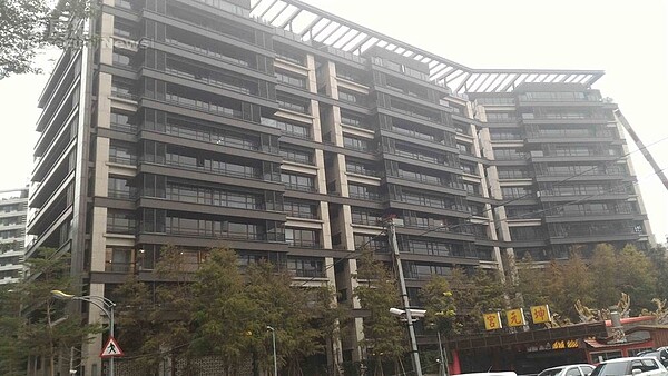 2.「NY21紐約花園」總戶數126戶,外觀氣派。