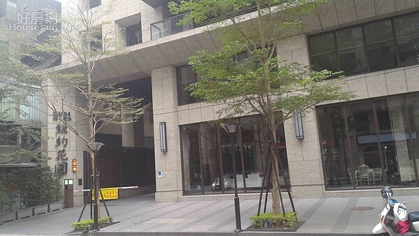 3.「NY21紐約花園」位在三重路巷弄內,環境清幽寧靜。