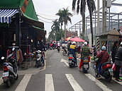 花蓮重慶市場改建沒動靜　攤販生計受威脅