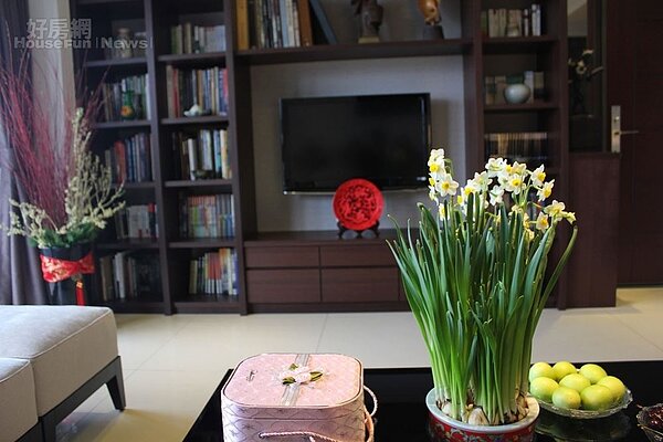 7. 沒有酒櫃,而多書櫃,可以說書香滿室。