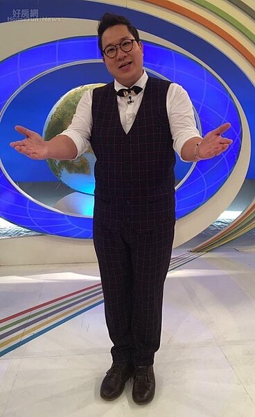 6. 劉爾金近年活躍於兩岸,主持與演戲功力有目共睹。(翻攝自劉爾金粉絲頁)