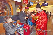 桃機飄年味　財神、DIY紅包報喜