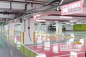 竹市府後停車場換貌　看綠燈覓車位