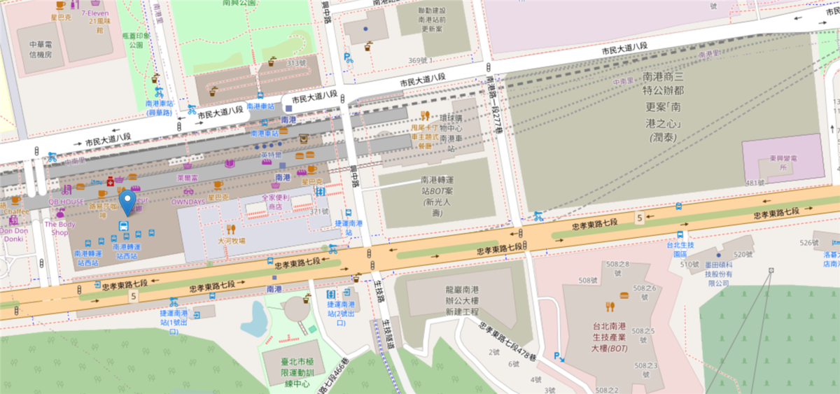 南港轉運站東站對面就是9月開通的國家生技研究園區聯外道路,一旁為公辦都更案「潤泰南港之星」。圖/OpenStreetMap