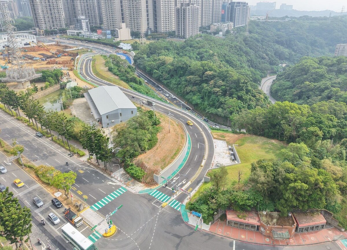 龜山A7文化一路至青山路道路新闢工程完工通車。圖／桃園市新建工程處提供