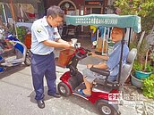 雲監年節送餐　溫暖孤老心