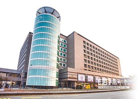 機捷今起試營運，沿線百貨、Outlet摩拳擦掌搶商機，長庚醫院站就有Global Mall桃園A8與福容大飯店桃園機場捷運A8等進駐。（本報資料照） 