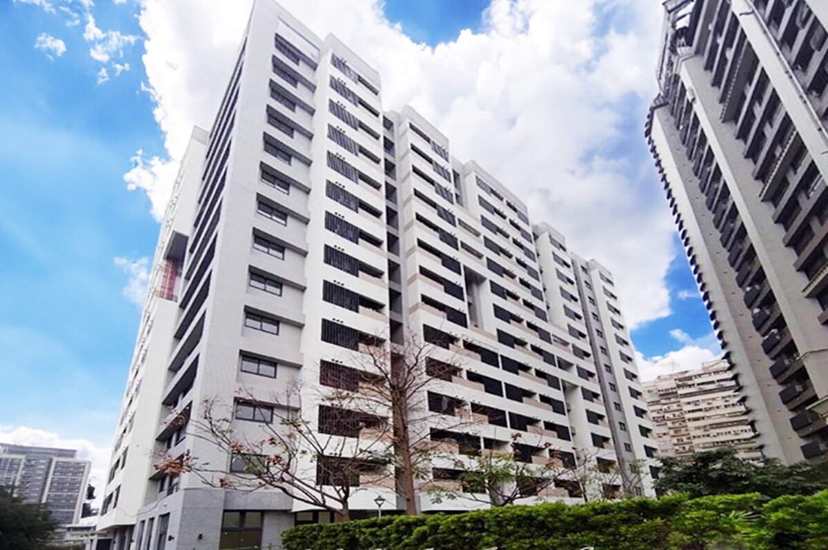由新北住都中心與中中工公司合作管理的「新店民安青年社宅」,獲115年「新北市優良公寓大廈評選」社宅物業管理特優獎。圖/新北住都中心提供
