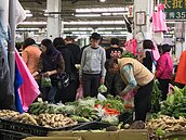 主婦怨：才過個年　怎麼菜價又漲了？