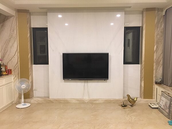 網友納悶的表示「為何長輩都愛大理石」。（翻攝自PTT）