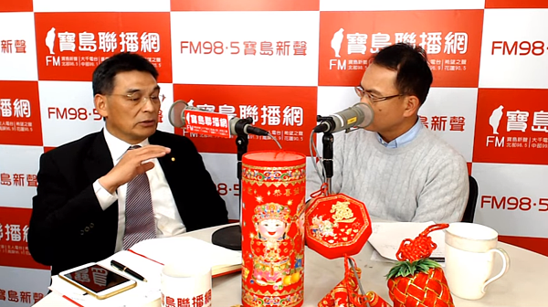 顏炳立指出,蛋黃區跌2成、蛋白區跌3成,大約是「第一次的底」。(翻攝自Youtube)