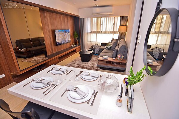 房價居高不低、小坪數當道,兩房也成為許多建案最熱銷的產品,但小就不好嗎?其實只要花點小心思,150萬裝潢+設計+家具,只要150萬就可以住到屬於自己的小豪宅。(好房網News記者 陳韋帆/台北報導)