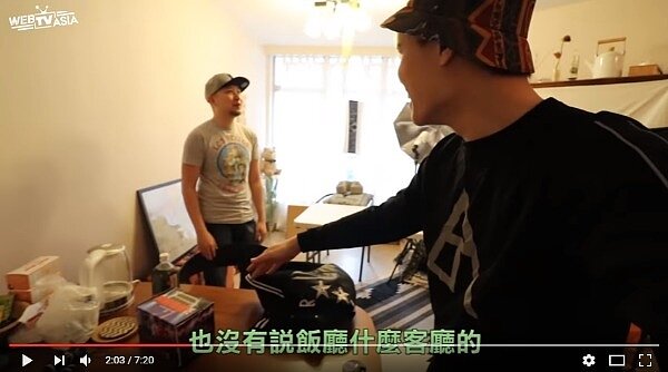 香港知名Youtuber Jason家中客廳(圖/翻攝自Youtube)