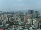 退休爸把房給哥哥、地送妹妹　地價稅竟從5千跳到2萬5