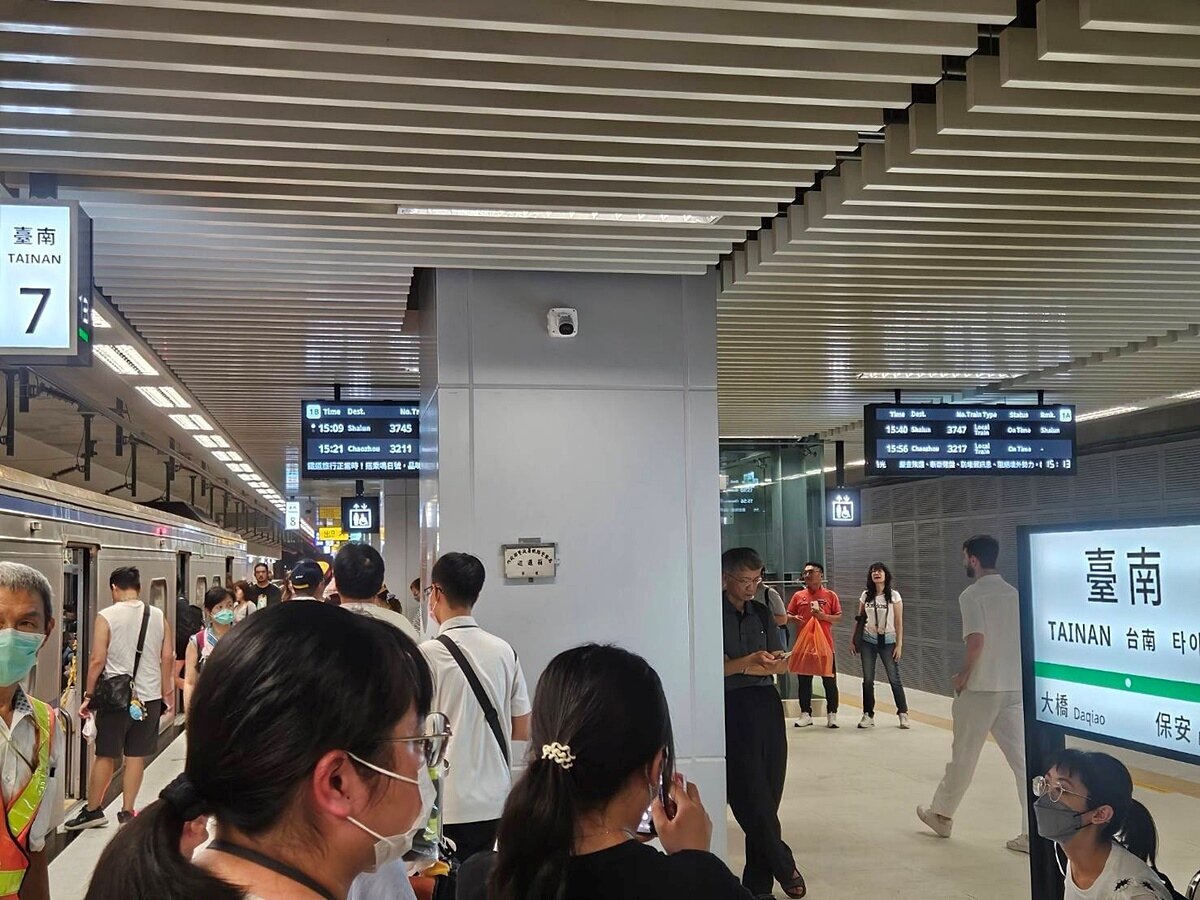 新台南車站鐵路地下化於今年10月17日正式通車，消弭長年噪音與塞車陰霾，沿線與區域房市也受矚目。圖／好房網News記者林和謙／攝