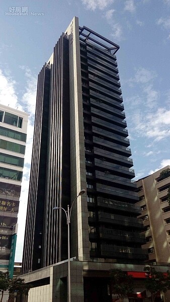 2. 「松江1號院」樓高22層,是松江路的高檔指標豪宅。