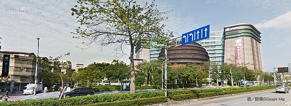 京華城欠債百億 傳為「砍掉重練」槓上柯P(大刊頭)