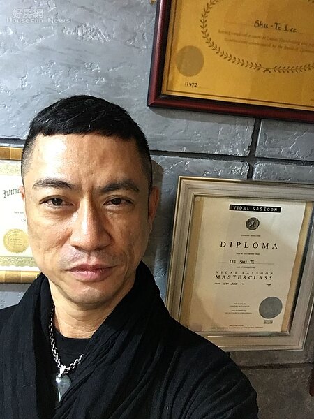 7. 造型大師李樹德,擁有英國沙宣髮型藝術學院認證。