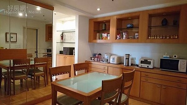 4. 採用山毛櫸為室內主要色調,質感溫潤。