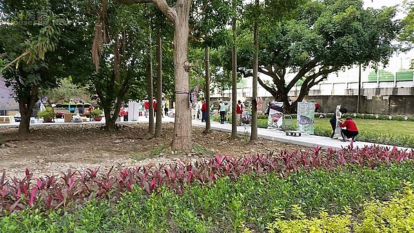 新北進行綠美化的綠家園專案,土城區頂福段